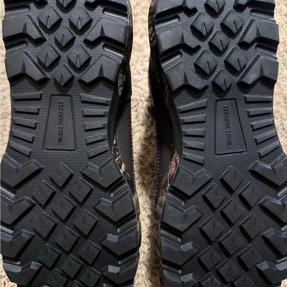 Men's Ozark Trail Mossy 8IN Camo Hunting Boots Size: 10 - Picture 6 of 6